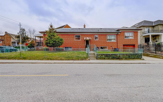 SOLD – 146 Earlscourt Avenue, Toronto, Ontario M6E 4A9
