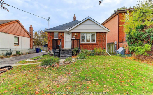 FOR SALE – 27 John Best Avenue, Toronto, Ontario M9N 1C4